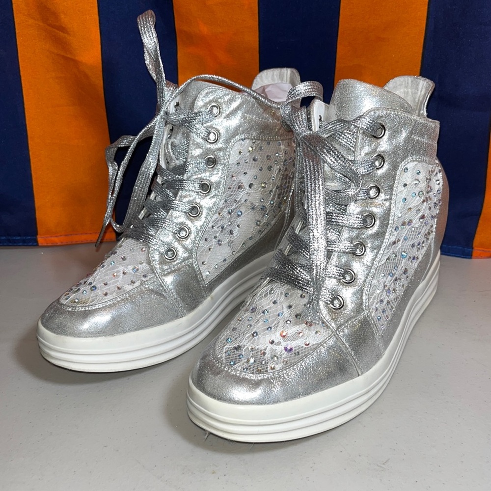 forever Metallic Silver Grey High Top Lace Up Hidden Wedge Sneaker Shoes 8.5